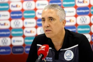 "Δεν μπορούμε άμεσα να παίξουμε καλύτερα και να είμαστε αποτελεσματικοί"