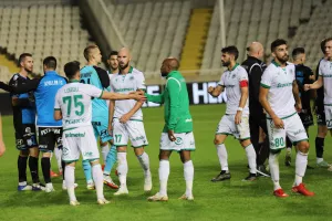 Έτσι… αντέδρασαν (φώτος)