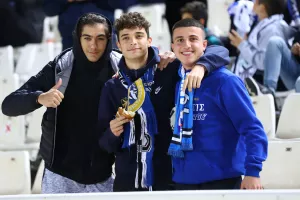 ΦΩΤΟΡΕΠΟΡΤΑΖ από τoν κόσμο στο ΓΣΠ...
