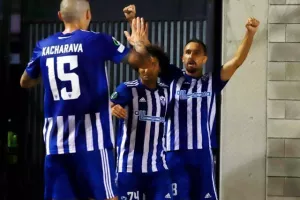 Αυτο"Χ"ειρία... Ανόρθωσης στο ΓΣΠ! (φώτος)