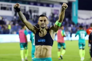Θριαμβεύτρια με "Τρίσκο" - Ματ και… κορυφή! (Φώτος)