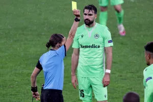Σφυρίζει ξανά Ομόνοια! 