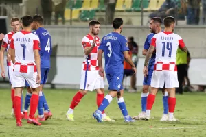 Βαριά ήττα για την Εθνική μας στην "Αρένα" (φώτος)