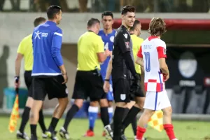 Βαριά ήττα για την Εθνική μας στην "Αρένα" (φώτος)