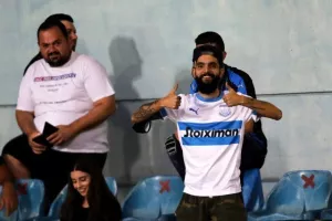 Επέστρεψε στις νίκες, "έπιασε" κορυφή και... περιμένει! (Φώτος)