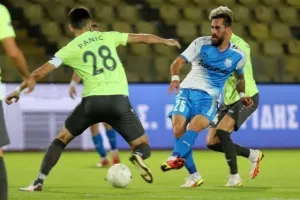 Επέστρεψε στις νίκες, "έπιασε" κορυφή και... περιμένει! (Φώτος)