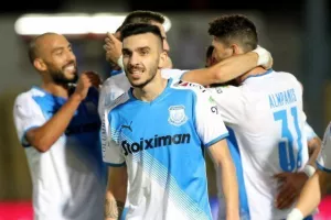 Επέστρεψε στις νίκες, "έπιασε" κορυφή και... περιμένει! (Φώτος)