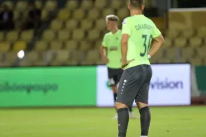 Επέστρεψε στις νίκες, "έπιασε" κορυφή και... περιμένει! (Φώτος)