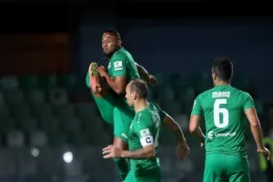 "Ήρωας" ξανά ο Σόουζα, άλμα το ΑΠΟΕΛ! (φώτος)