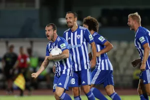 Ο αναγκαίος... Καλτσάς!