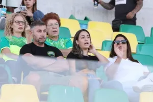 Επιβλητικά… πρώτη! (φώτος)