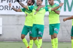 Επιβλητικά… πρώτη! (φώτος)