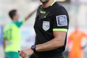 Επιβλητικά… πρώτη! (φώτος)