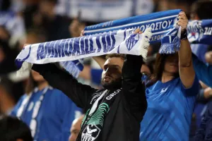 ΦΩΤΟΡΕΠΟΡΤΑΖ από τoν κόσμο στο ΓΣΠ...
