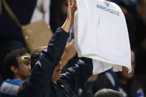 ΦΩΤΟΡΕΠΟΡΤΑΖ από τoν κόσμο στο ΓΣΠ...