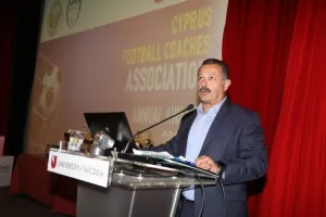 Βραβεύτηκαν οι προπονητές που ξεχώρισαν τη σεζόν 2020/21 (φώτος)
