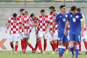 Βαριά ήττα για την Εθνική μας στην "Αρένα" (φώτος)