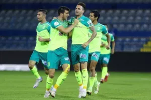 Θριαμβεύτρια με "Τρίσκο" - Ματ και… κορυφή! (Φώτος)