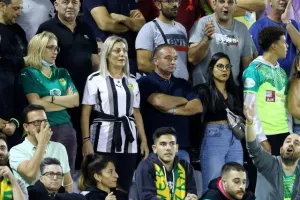 Θριαμβεύτρια με "Τρίσκο" - Ματ και… κορυφή! (Φώτος)