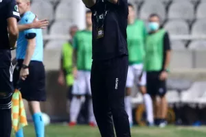 Άντεξε... ένα ημίχρονο/ Ήττα με τεσσάρα από Καραμπάχ (Φώτος)
