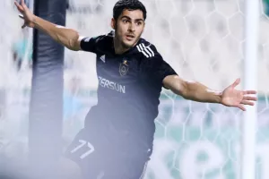 Άντεξε... ένα ημίχρονο/ Ήττα με τεσσάρα από Καραμπάχ (Φώτος)