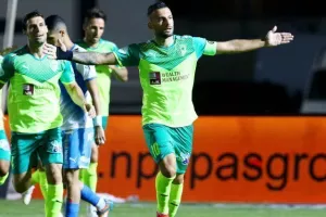 Η ασταμάτητη ΑΕΚ έβαλε τεσσάρα στον Απόλλωνα! (φώτος)
