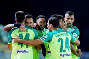 Η ασταμάτητη ΑΕΚ έβαλε τεσσάρα στον Απόλλωνα! (φώτος)