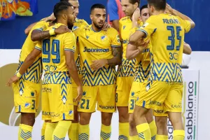 Το ΑΠΟΕΛ προηγήθηκε, η Ανόρθωση το γύρισε με Αρτυματά (φώτος)