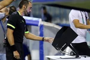 5 λεπτά/VAR (ΠΑΠ)