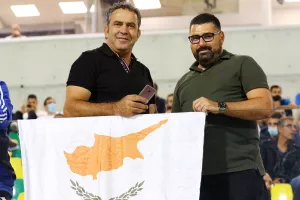 Η ομάδα του!
