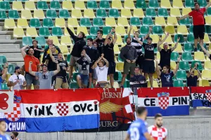 Βαριά ήττα για την Εθνική μας στην "Αρένα" (φώτος)