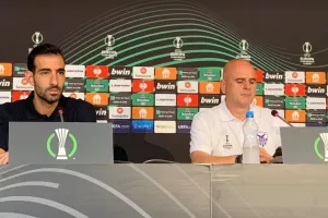 "Ήρθε η ώρα να κερδίσουμε/ Αν αγωνιστούμε όπως στο τελευταίο παιχνίδι..."