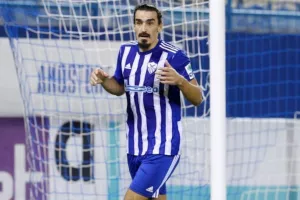 Ευχές και τρολάρισμα με... άρωμα Πελέ! (Φώτο)