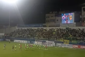 Στο πέταλο και "ΟΛΕ" με τον κόσμο τους! (Φώτος/Βίντεο)