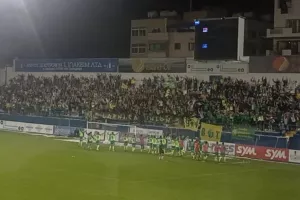 Στο πέταλο και "ΟΛΕ" με τον κόσμο τους! (Φώτος/Βίντεο)