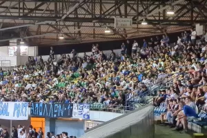 ΦΩΤΟΣ από τον κόσμο στο Τσίρειο 