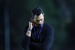 Πετράκης!