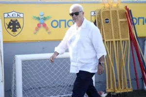 Στα Σπάτα για να παρουσιάσει τον Γιαννίκη 