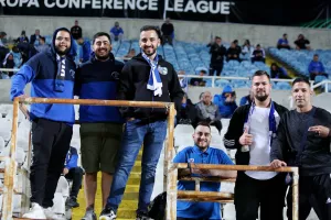 ΦΩΤΟΡΕΠΟΡΤΑΖ από τoν κόσμο στο ΓΣΠ...