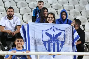 ΦΩΤΟΡΕΠΟΡΤΑΖ από τoν κόσμο στο ΓΣΠ...