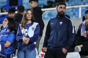 ΦΩΤΟΡΕΠΟΡΤΑΖ από τoν κόσμο στο ΓΣΠ...