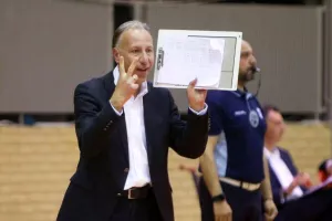 Παρουσιάζει Ν. Ζαλμά