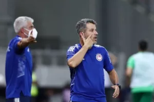 Αντόνιο Ενρίκες για το ντέρμπι: "Ο Ολυμπιακός θα παρουσιαστεί έτοιμος για μεγάλο παιχνίδι"