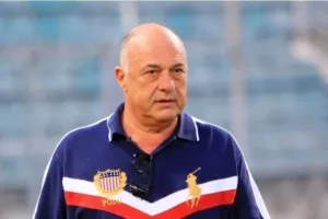 «Ο Βόλος πρέπει να… ανοίγει τα πόδια;»