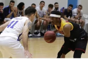 Εύκολα την Ανόρθωση ο Κεραυνός