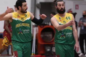 Εύκολo "διπλό" για ΑΕΚ