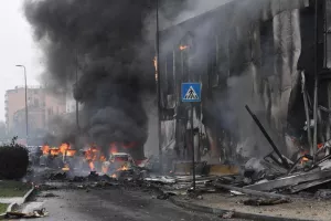 Συντριβή αεροπλάνου στο Μιλάνο: Μεταξύ των νεκρών Ρουμάνος μεγιστάνας, η γυναίκα του και ο γιος του