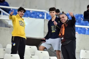 ΦΩΤΟΡΕΠΟΡΤΑΖ/Ο κόσμος του ΑΠΟΕΛ στο ΓΣΠ