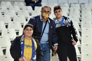 ΦΩΤΟΡΕΠΟΡΤΑΖ/Ο κόσμος του ΑΠΟΕΛ στο ΓΣΠ
