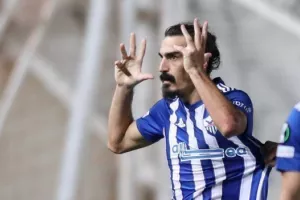 "Ελπίζω να πάρω το βραβείο Πούσκας - Λέω κ' εγώ τα δικά μου!"